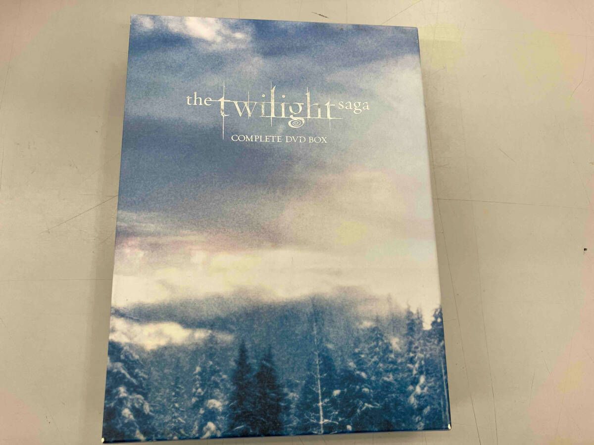 トワイライト・サーガ COMPLETE DVD-BOX〈数量限定生産・5枚組〉 Amazon.co.jp: トワイライト・サーガ COMPLETE DVD-BOX