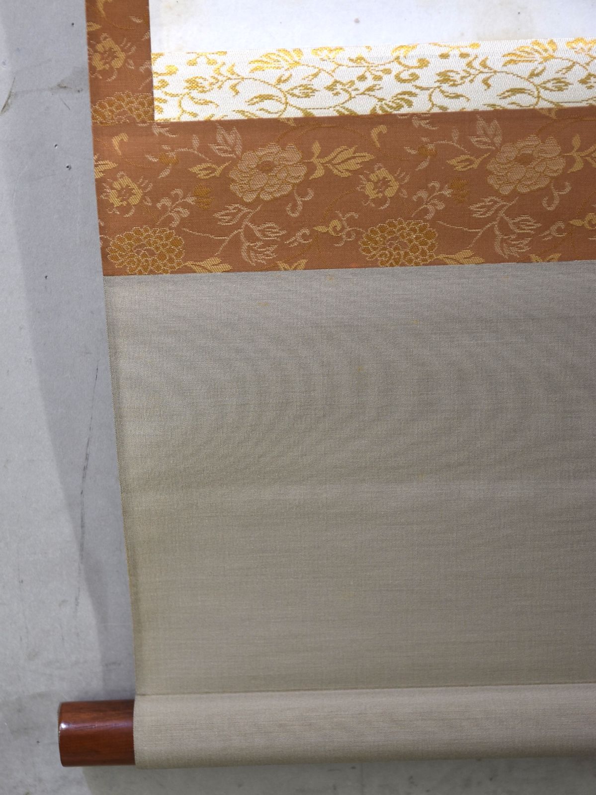 くまちゃん　足立泰道筆　一行書　「春入千林處々鶯」　共箱　C　8186A くまちゃん 足立泰道筆 一行書 「春入千林處々鶯」 共箱 C