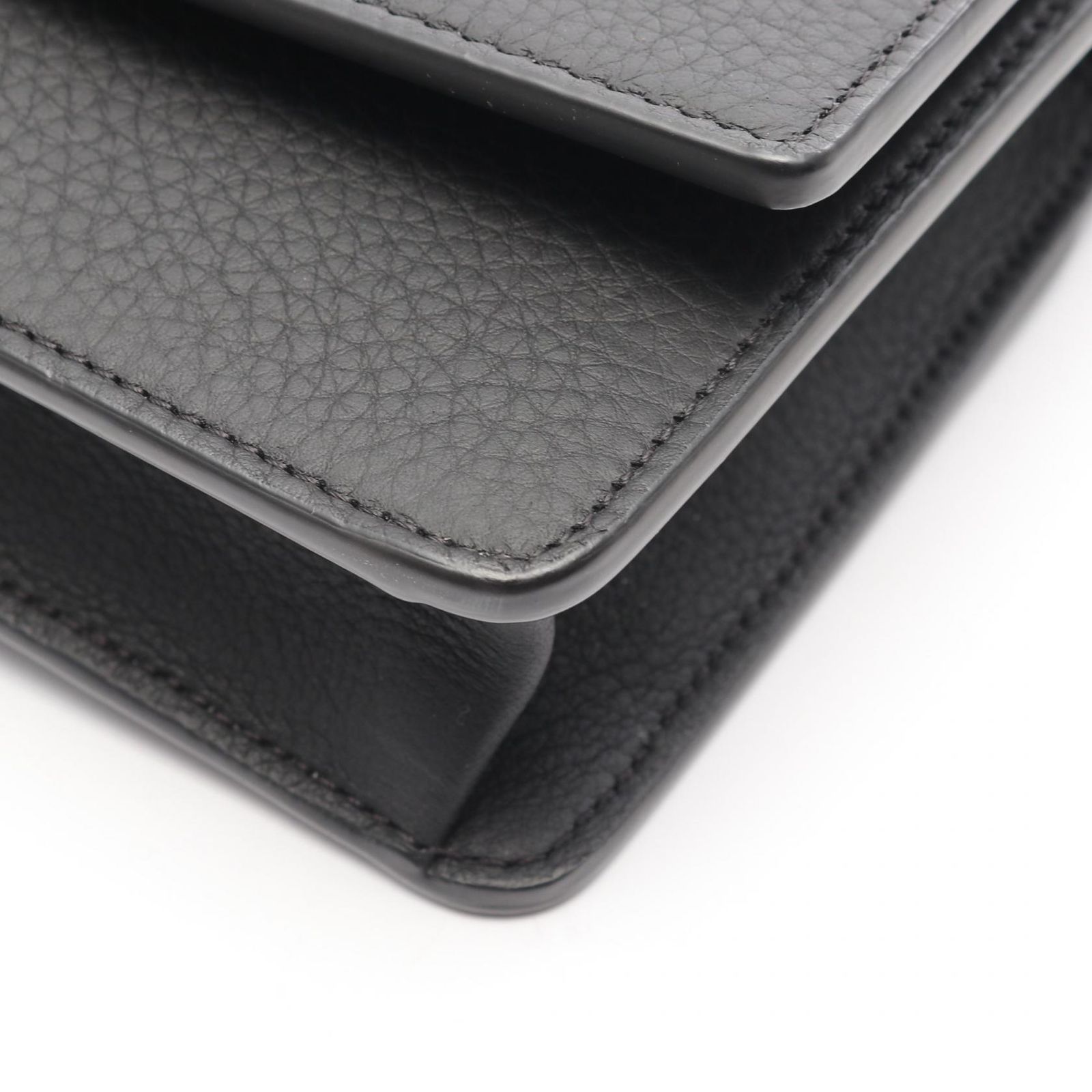 バーバリー BURBERRY ショルダーバッグ TB 8043843 ブラック バーバリー BURBERRY ショルダーバッグ TB 8043843 ブラック