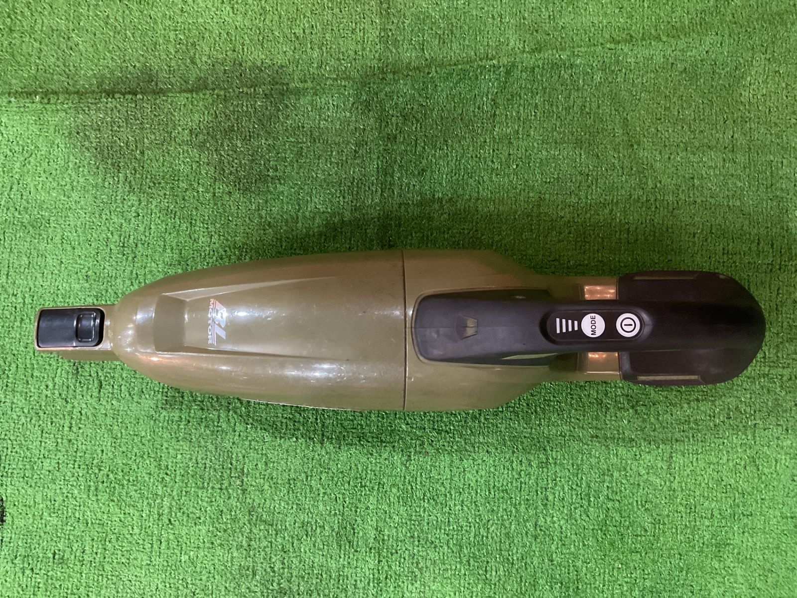 モーター音高め