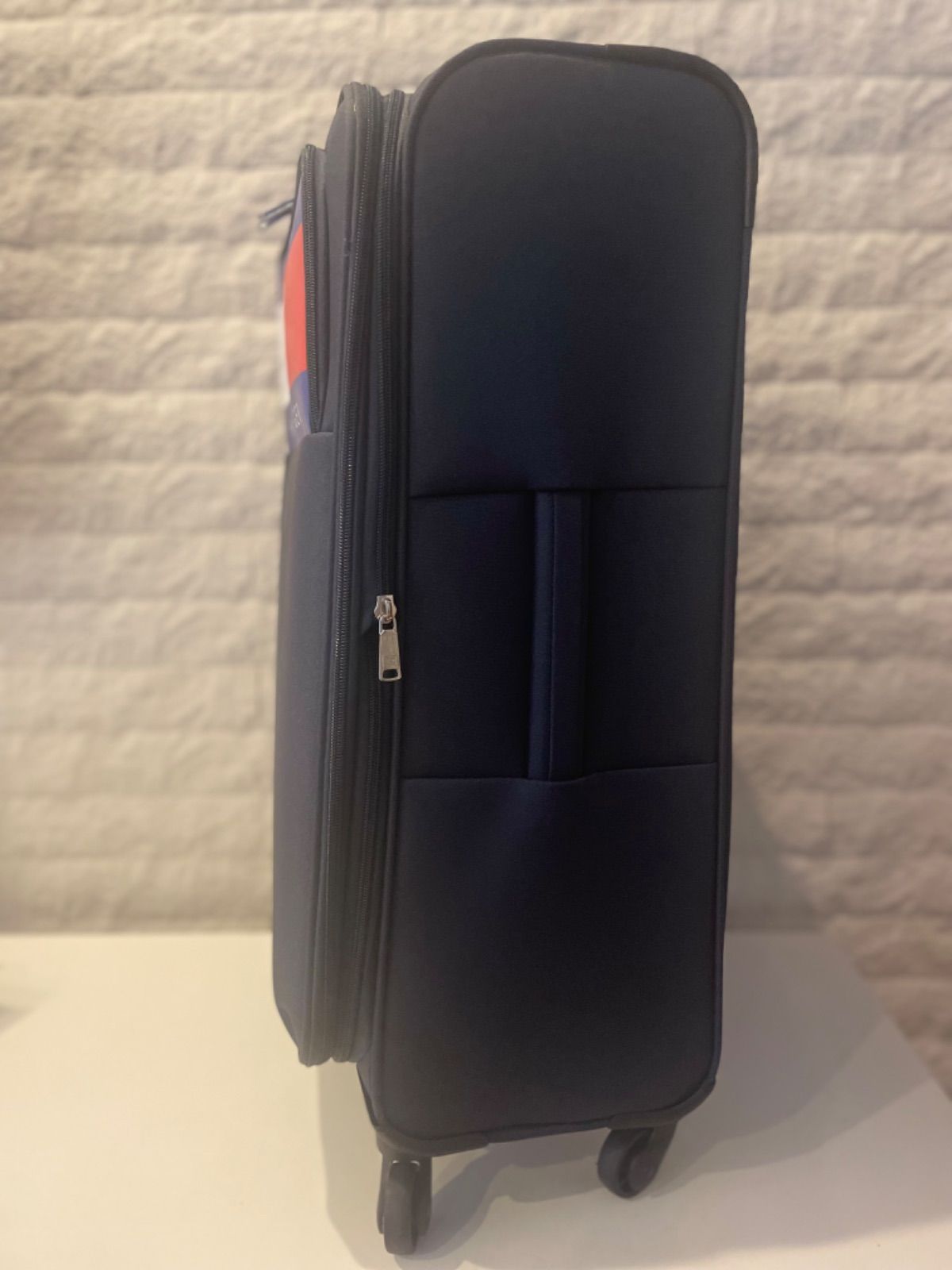 新品 TOMMY HILFIGER スーツケース ネイビー トミーヒルフィガー