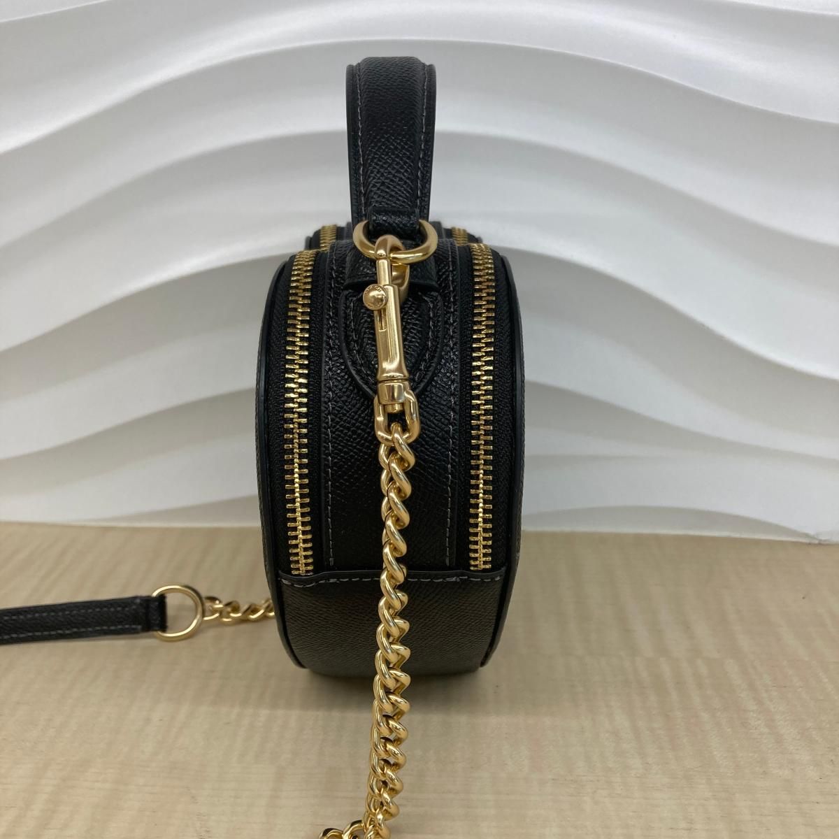 美品】 COACH (コーチ) ハート クロスボディ ショルダーバッグ バッグ 美品】 COACH (コーチ) ハート クロスボディ ショルダーバッグ バッグ