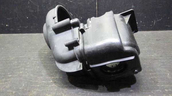 ヤマハ ビーノ SA10J エンジンカバー 割れなし Y156-62