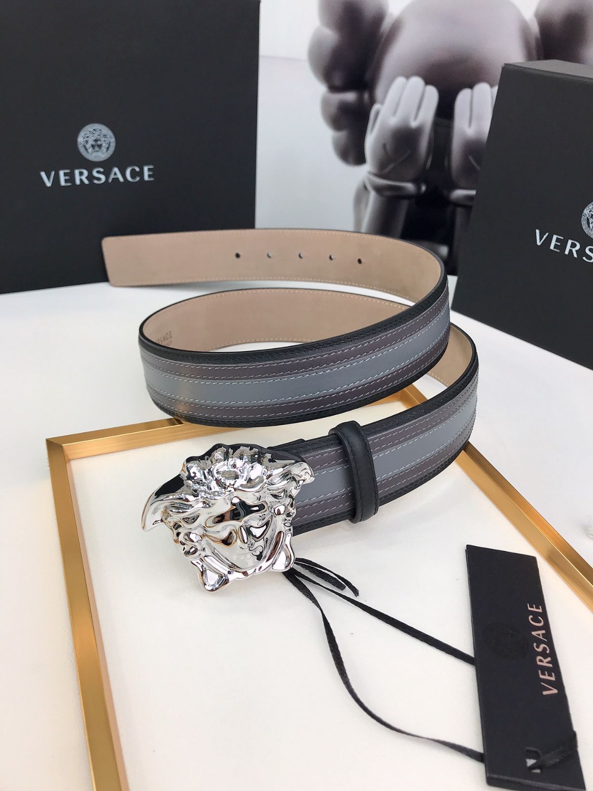 VERSACE メデューサヘッド ベルト 黒 Versace Mens Medusa Silver Buckle Black Leather Belt Size 95