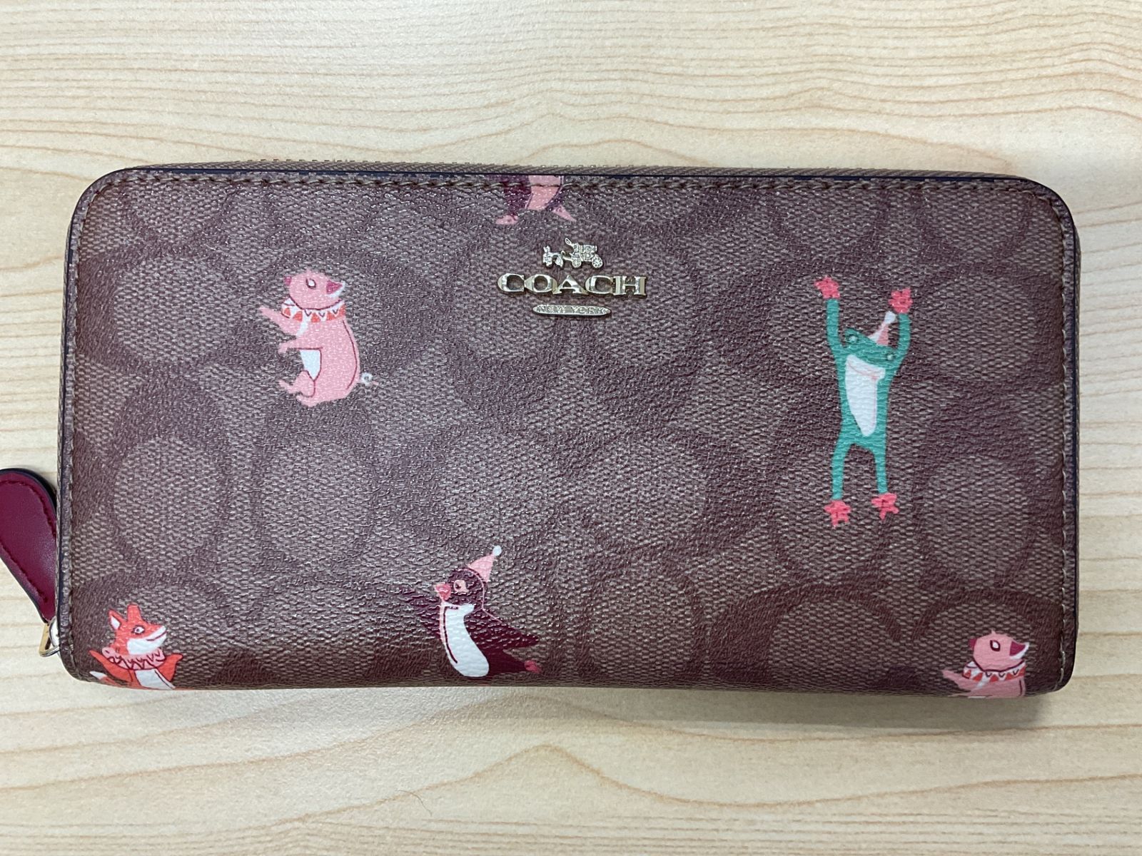 【中古】COACH コーチ キャラクター アニマル ラウンドファスナー 長財布 IYCH3461 中古】COACH コーチ キャラクター アニマル ラウンドファスナー 長財布