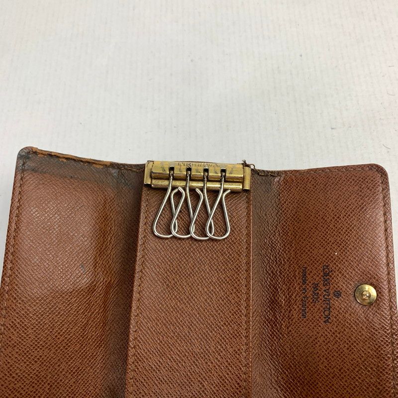 VUITTON