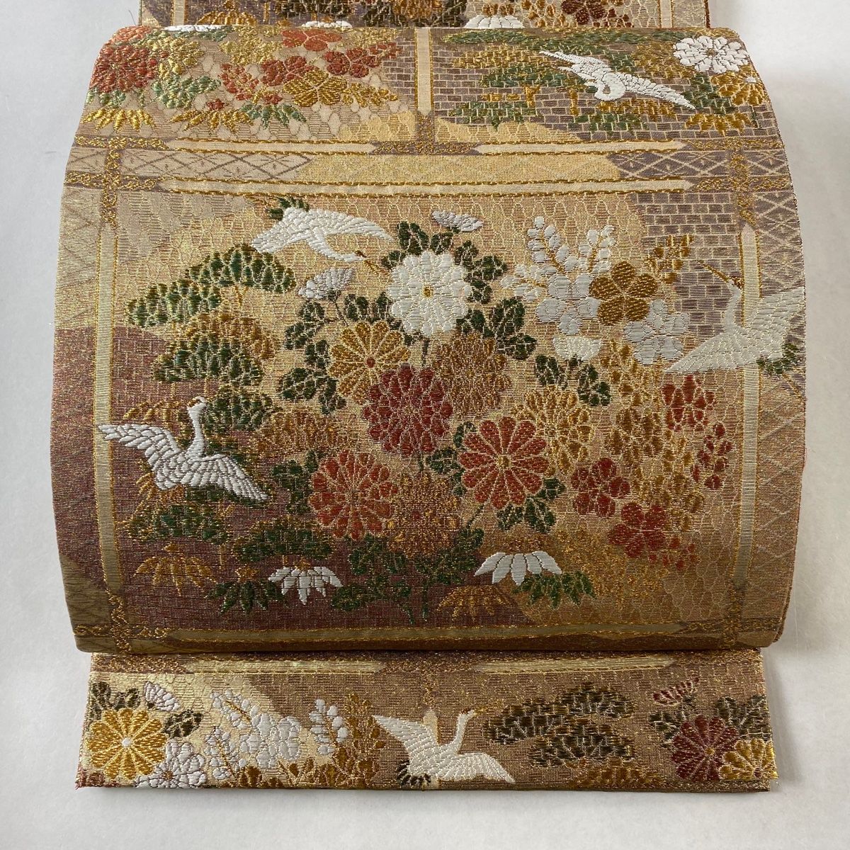袋帯 美品 逸品 違い棚 草花 金糸 箔 金色 六通 正絹 【中古