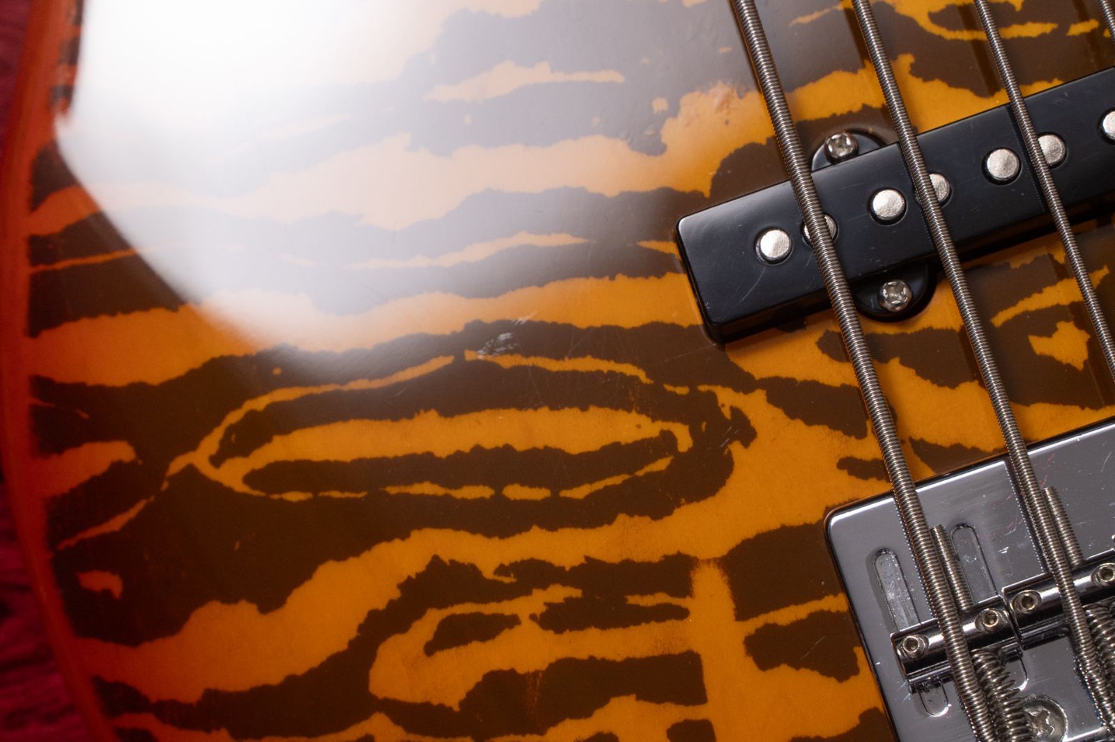 used】woofy basses / Poodle 5 Honey Sunburst 3.875kg【GIB横浜