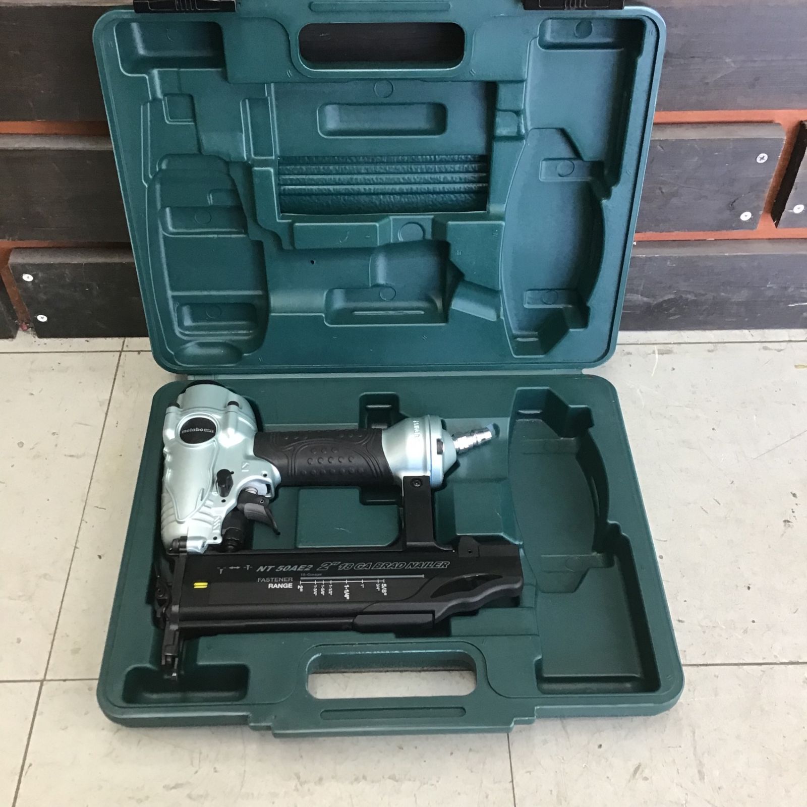 【現状品】 metabo 常圧エアタッカ NT50AE2(S) 【鴻巣店】