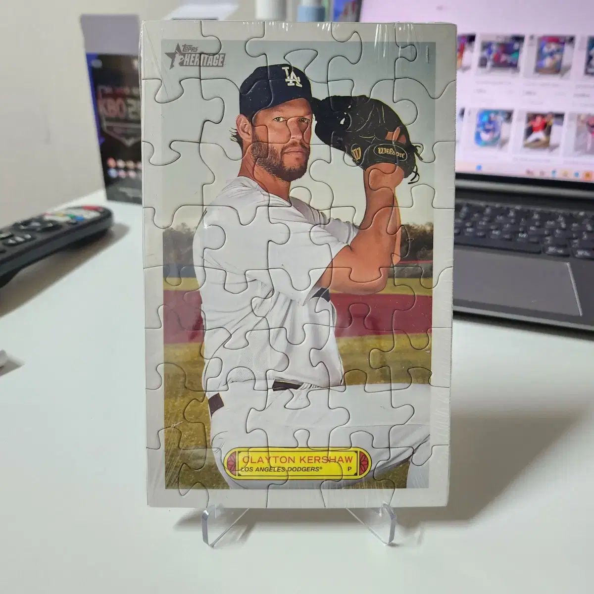 お得，人気SALE LA ドジャース カーショウ 2023 TOPPS トップス 公式 パズル 記念グッズ