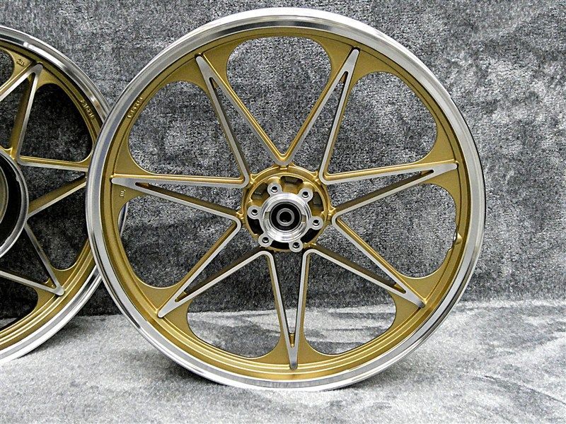 ナインキャスト