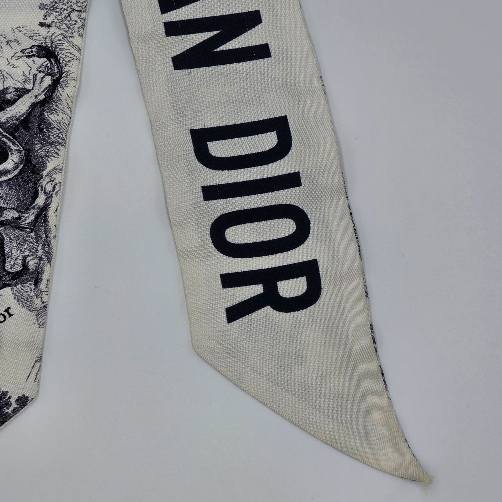 ✨美品✨ クリスチャンディオール ミッツァ スカーフ アニマル 楽天市場】【中古】DIOR ディオール ミッツァ スカーフ アニマル