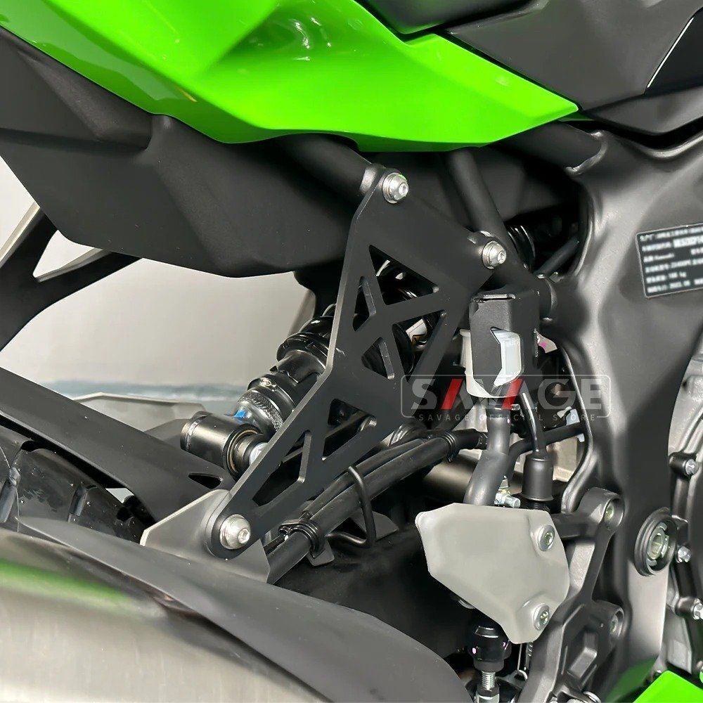 KAWASAKI ZX-25R ZX-4R ZX-4RR サイレンサーステー タンデムステップ用
