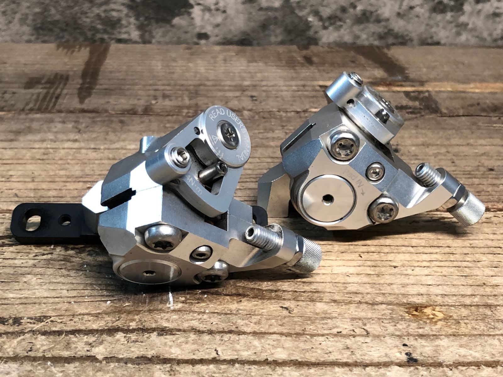 JG925 グロータック GROWTAC イコール EQUAL 機械式ディスクキャリパーセット フラットマウント シルバー