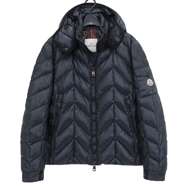 モンクレール BERRIAT ベリア ロゴワッペン シェブロンカット 