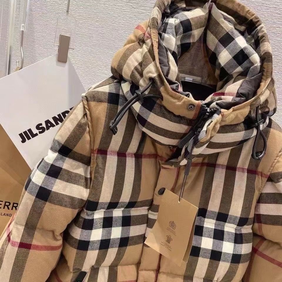 新品未使用 BURBERRY バーバリー ダウンジャケット 6Y 116cm BURBERRY - Burberry ベビー・キッズ ダウンジャケットの通販 by