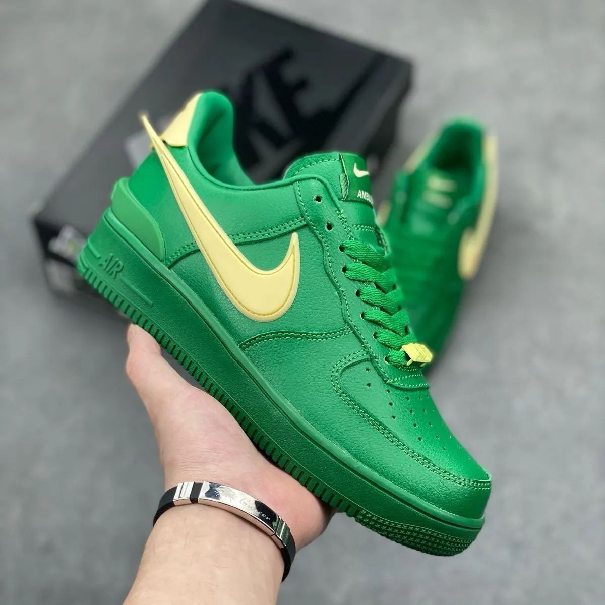 未使用 ナイキ スニーカー AMBUSH x Nike Air Force 1 