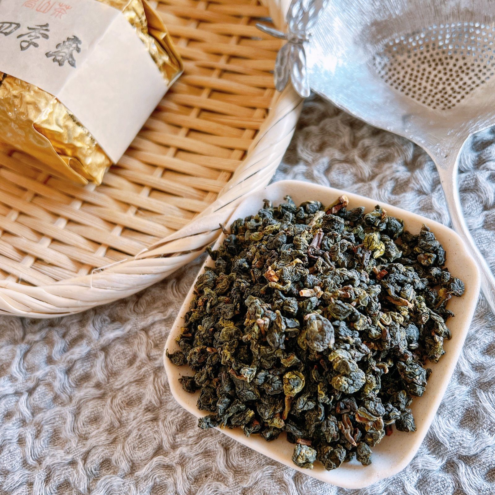 台湾茶 阿里山花香翠玉烏龍茶 春茶 新茶 - 酒