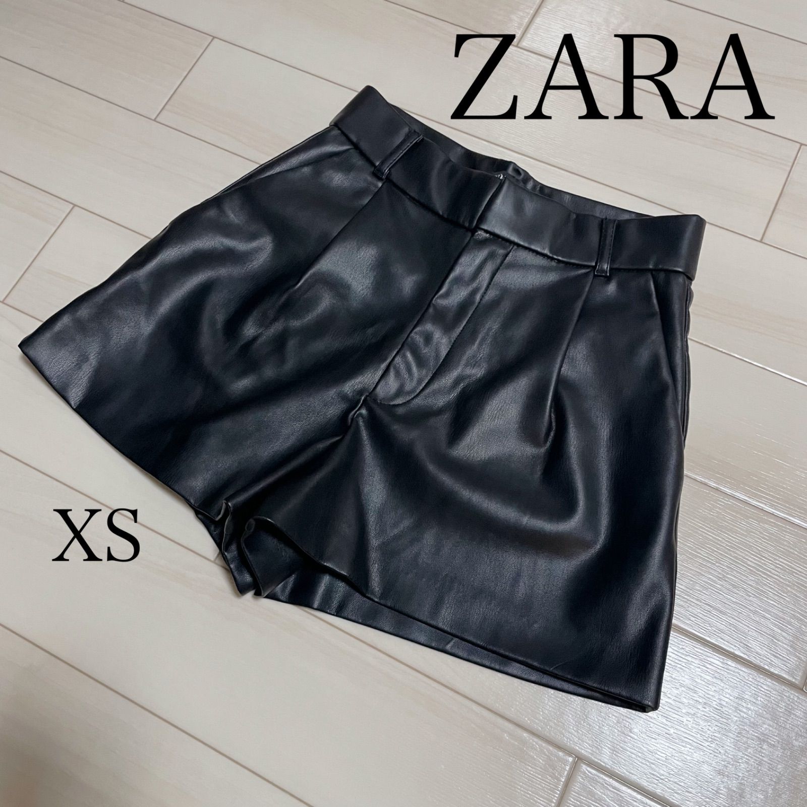 ZARA ザラ ショートパンツ ブラック 黒 - パンツ