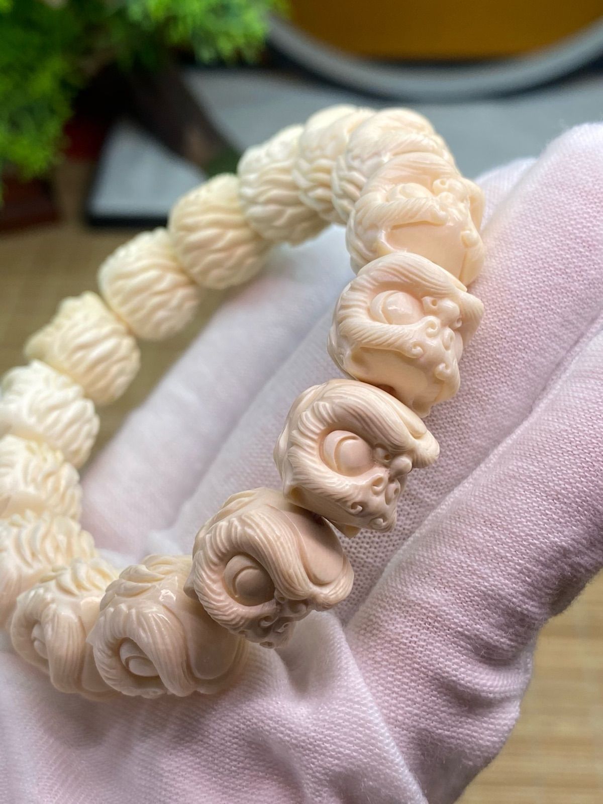 天然マンモス牙美しい手作り彫刻 目覚めるライオン ブレスレット(40G