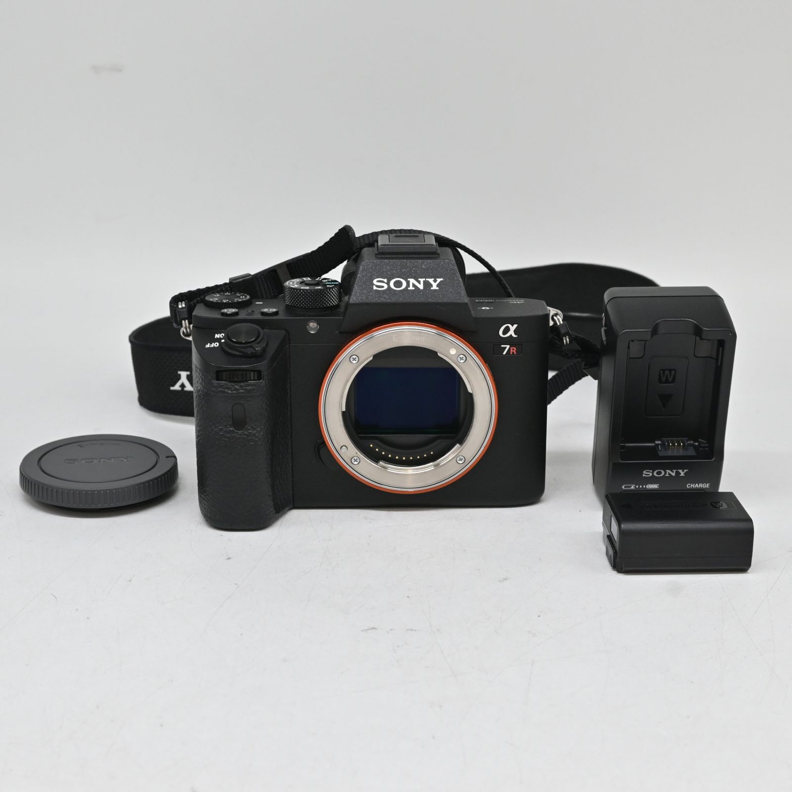 ソニー SONY フルサイズミラーレス一眼 α7RM2 ボディ ILCE-7RM2