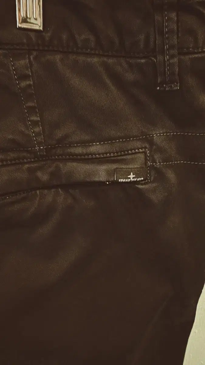 32 メンズ 黒 色褪せ STONE ISLAND ストーンアイランド パンツ