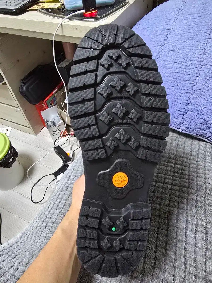 255
