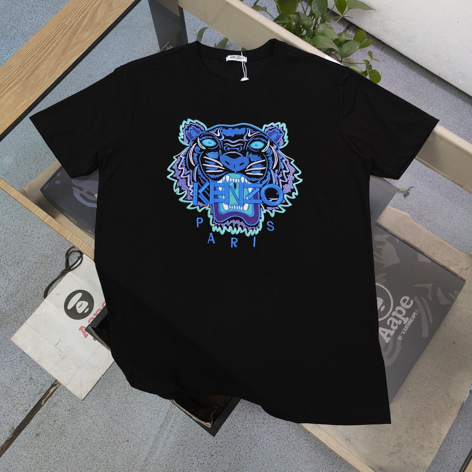 新品 KENZO 刺繍 T シャツ ブラック