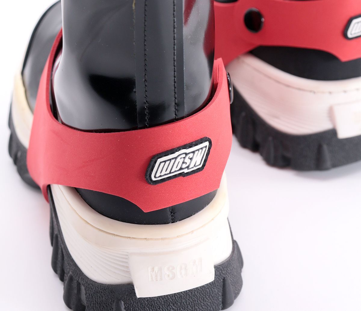 新品未使用　MSGM ブーツ 未使用品 MSGM エムエスジーエム 39 ブラック×ホワイト×レッド