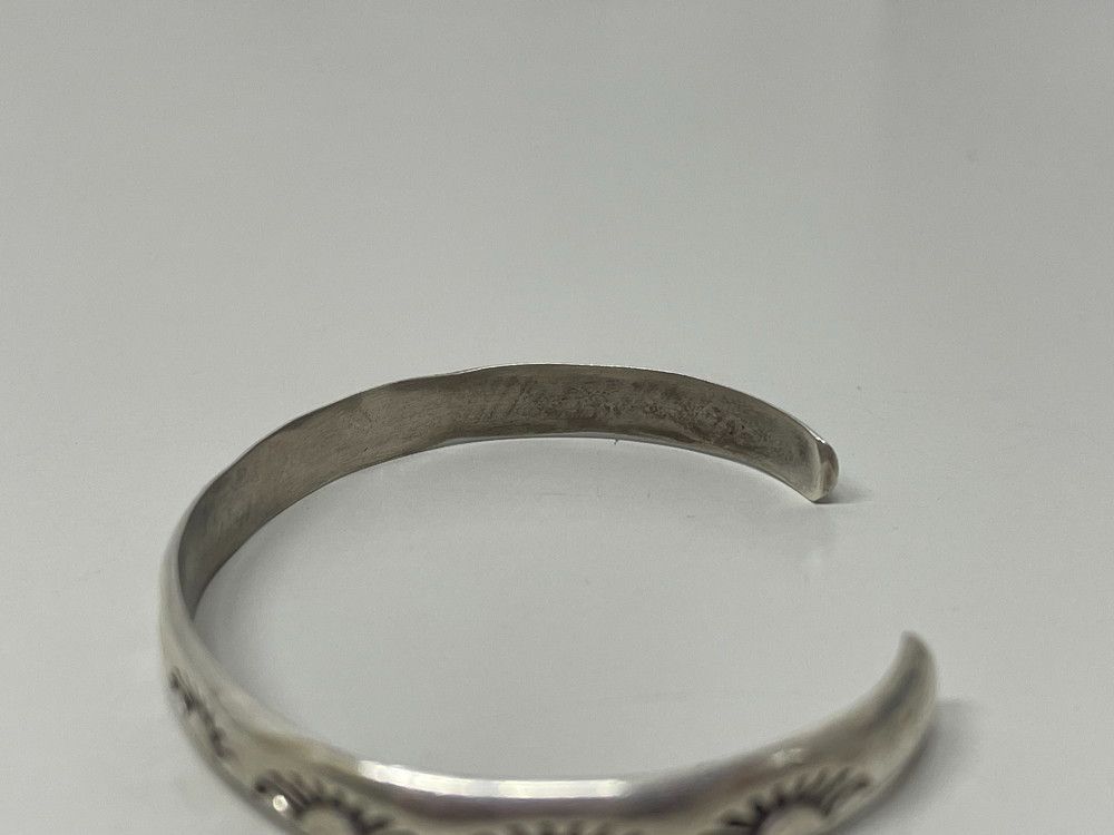 バングル ピアス