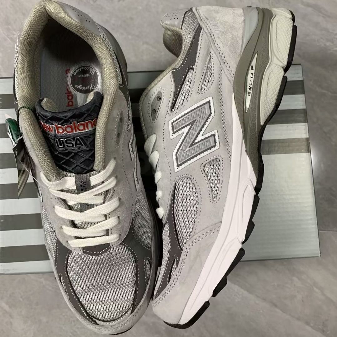 new balance M990 V3 