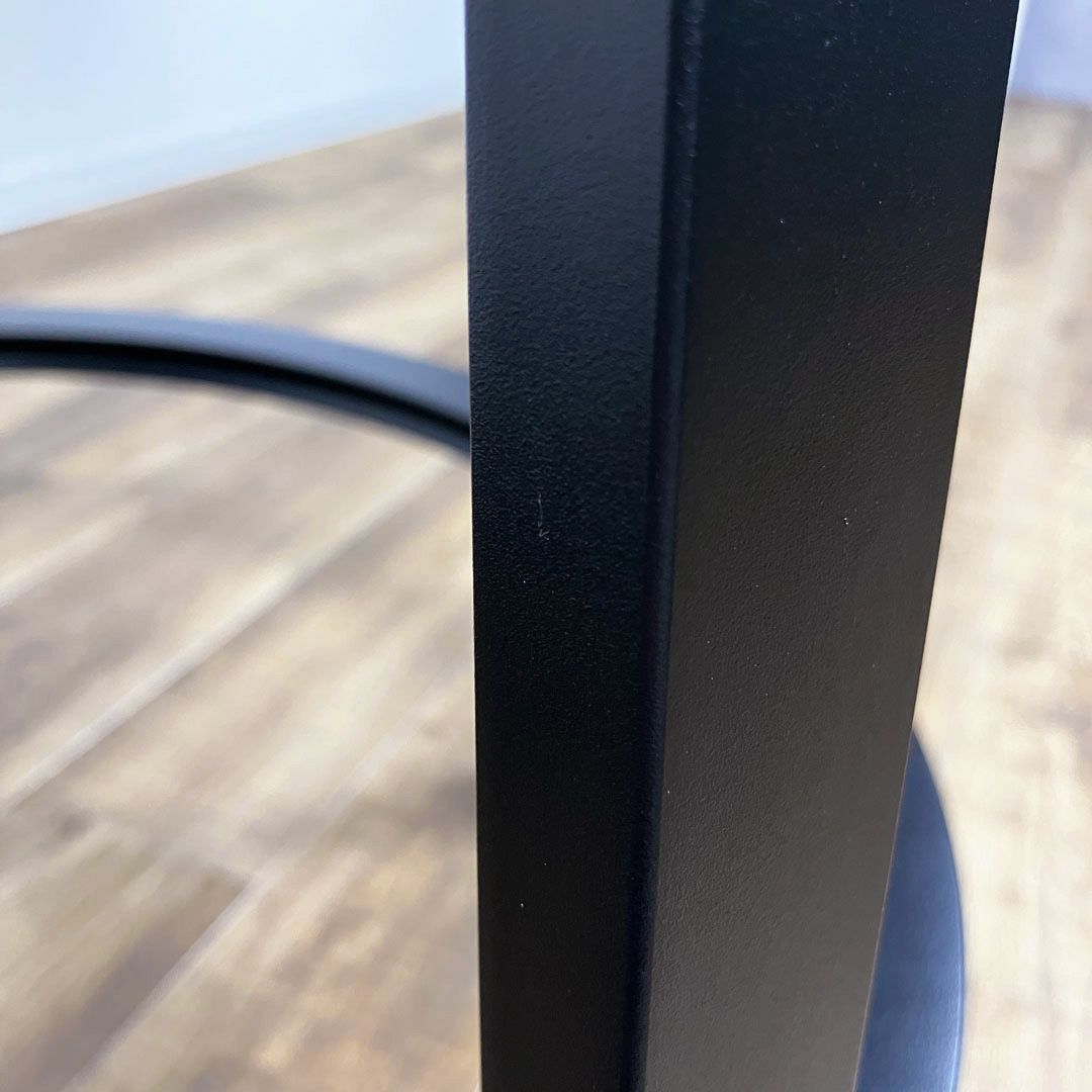 TABLE BLACK