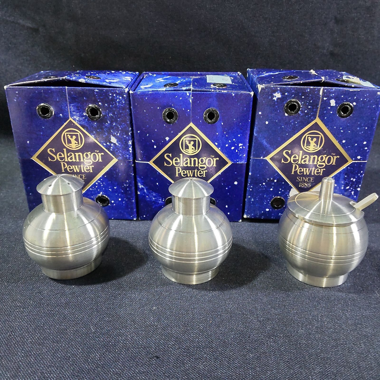 【フランス製】純銀 クリスタル／ソルトセラー 調味料入れ 箱入４個セット／バカラ mo-240324-1-1w.jpg
