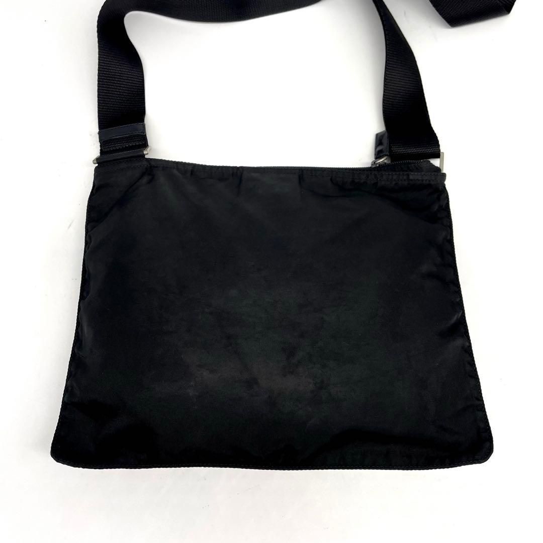 三角ロゴ プレート