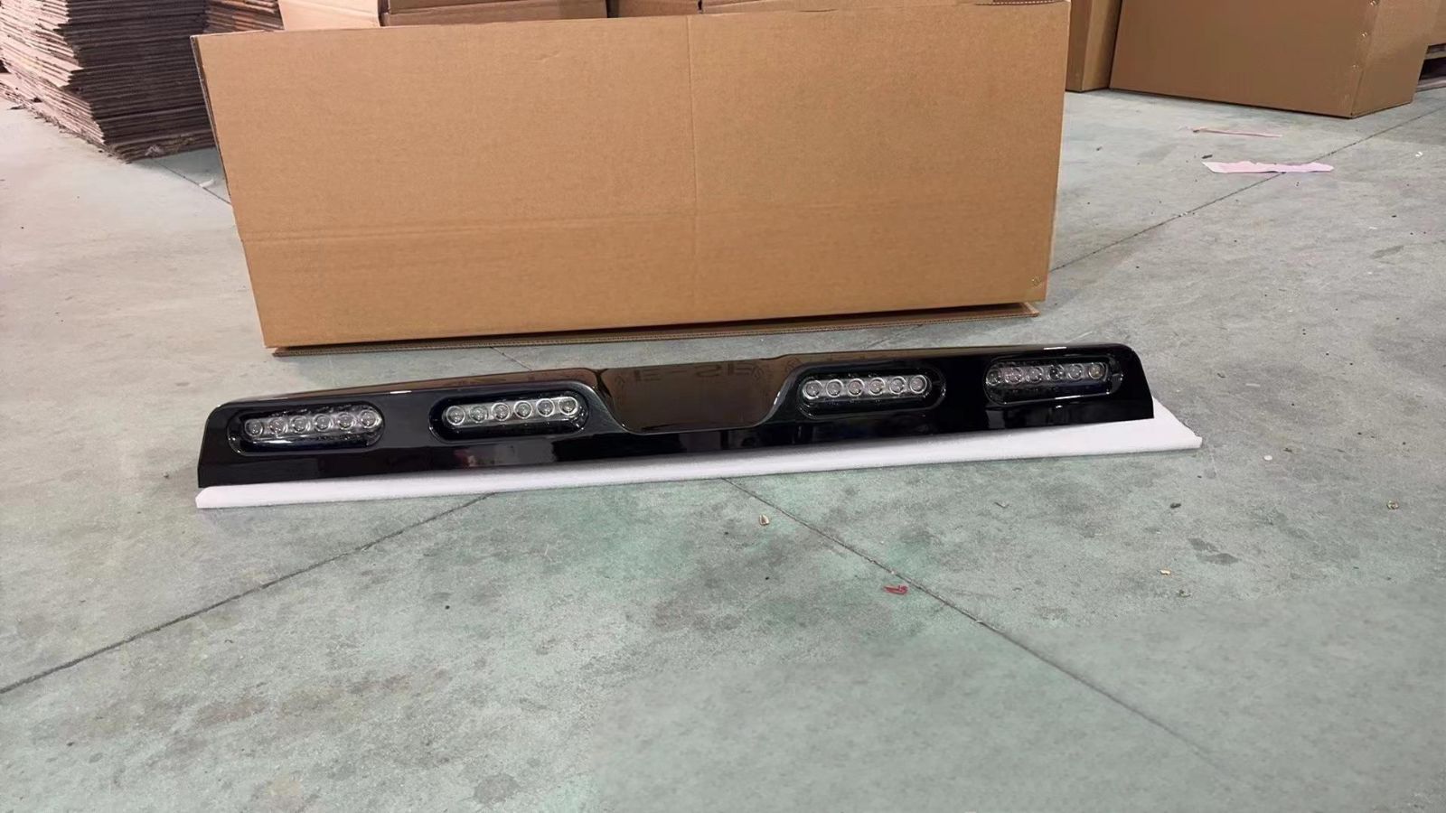 比亚迪方程豹5 探照灯 - 高輝度 耐久性抜群 安全性向上 FFCRYSTALESIA_COM