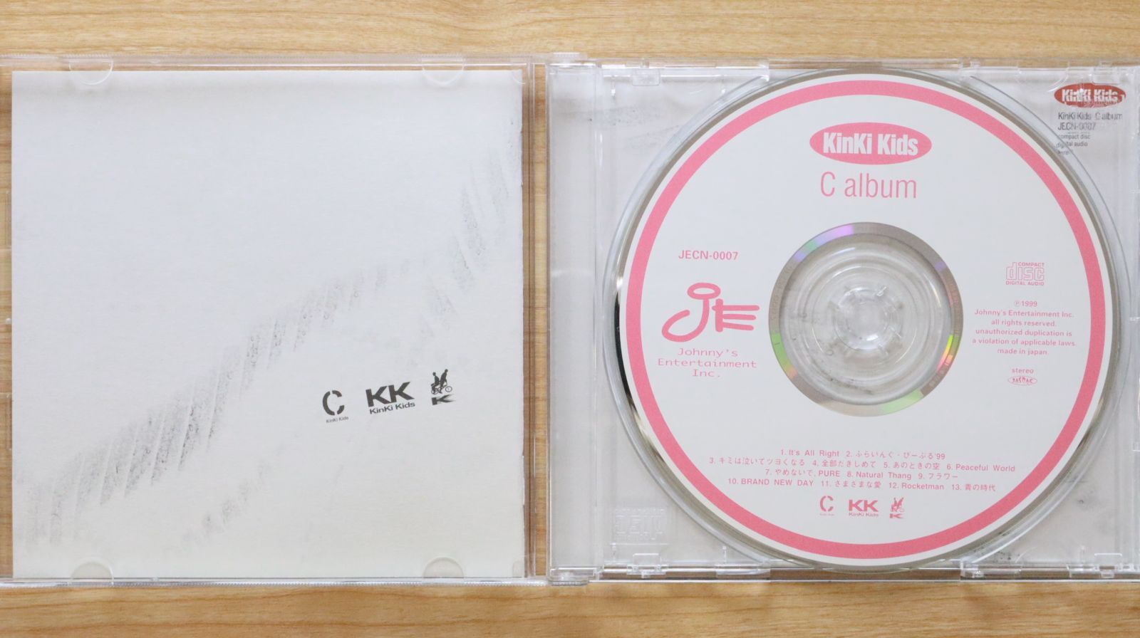 KinKi　Kids　39VERYMUCHチャーム　(CD DVDはつきません) KinKi Kids 39VERYMUCHチャーム (CD DVDはつきません) - メルカリ