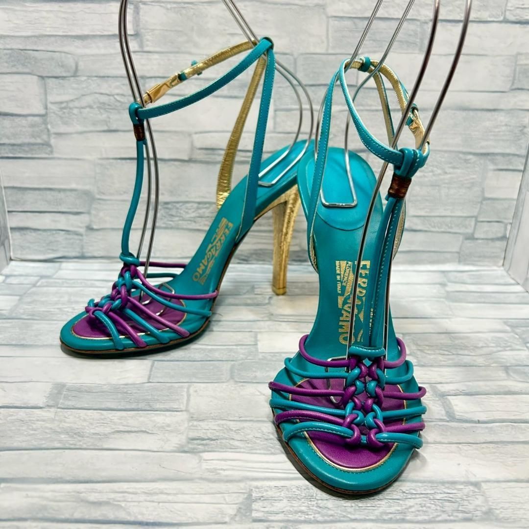 Salvatore Ferragamo Tストラップ ハイヒール 7 1 2 24.5㎝