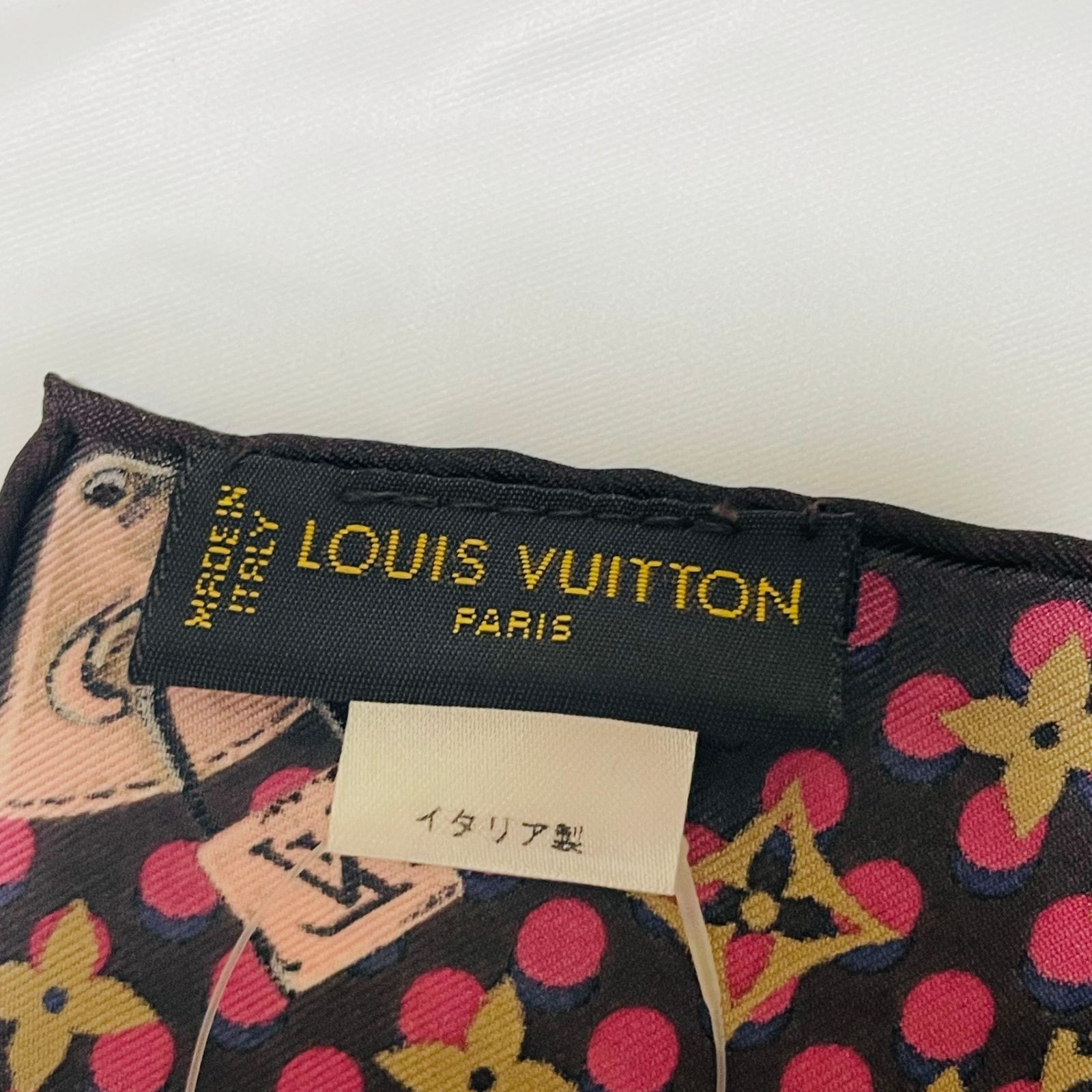 美品 LOUIS VUITTON ルイヴィトン ウォールペーパー モノグラム 
