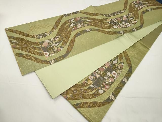 唐織 宝尽くし飛鶴花文