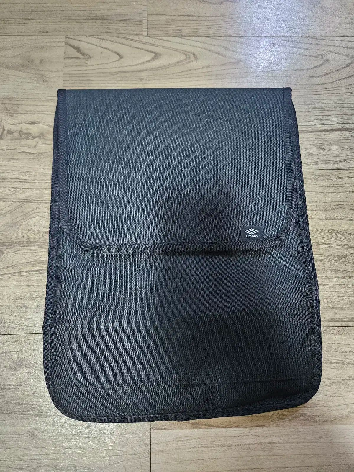 umbro(アンブロ) ケース