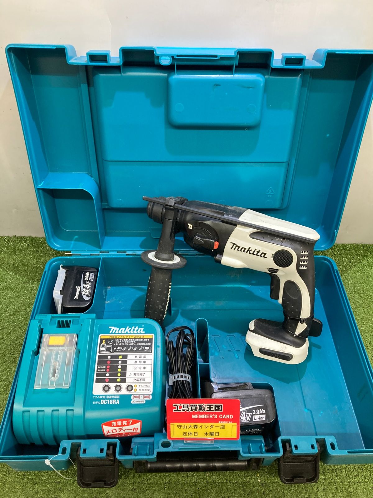 0921 makita マキタ 16㎜ 14.4v充電式ハンマドリル 白 3.0Ahバッテリx2|充電器 HR162DRFXW ITVNJUV5XO7U