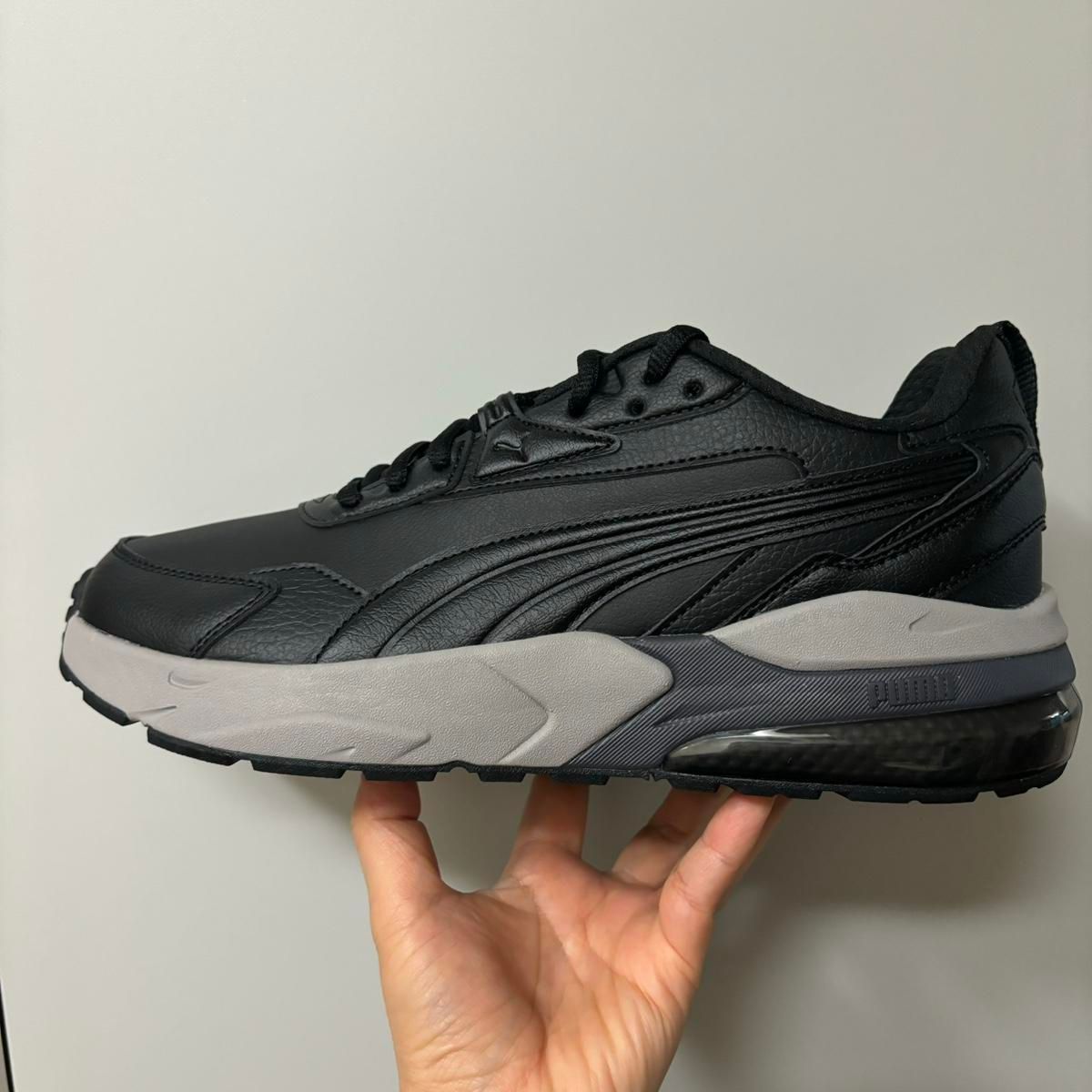 【雷市場（ポンジャン）商品韓国直送】275 PUMA(プーマ) 黒 スニーカー 軽量
