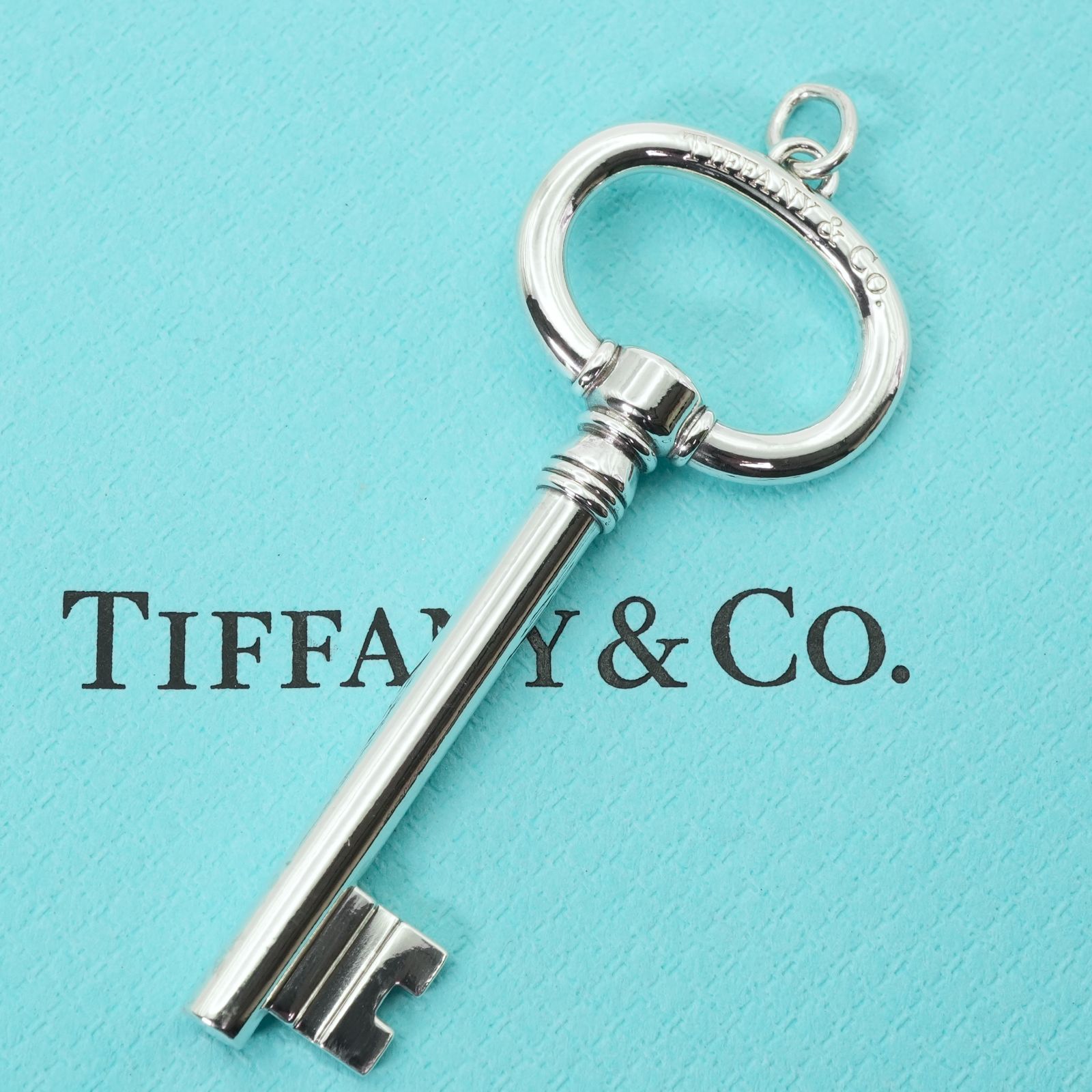 美品 ティファニー オーバル ラージ キー ペンダントトップ/25-819S  