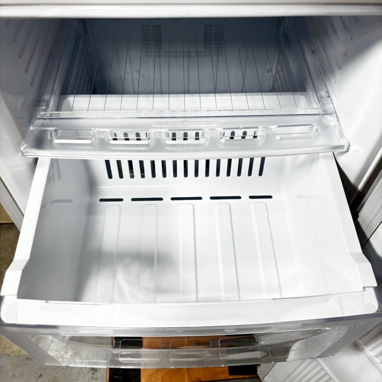 2020年製 三菱 MITSUBISHI MF-U12D-S1 ノンフロン冷凍庫 121L WWW_KANDAIZUMI_COM