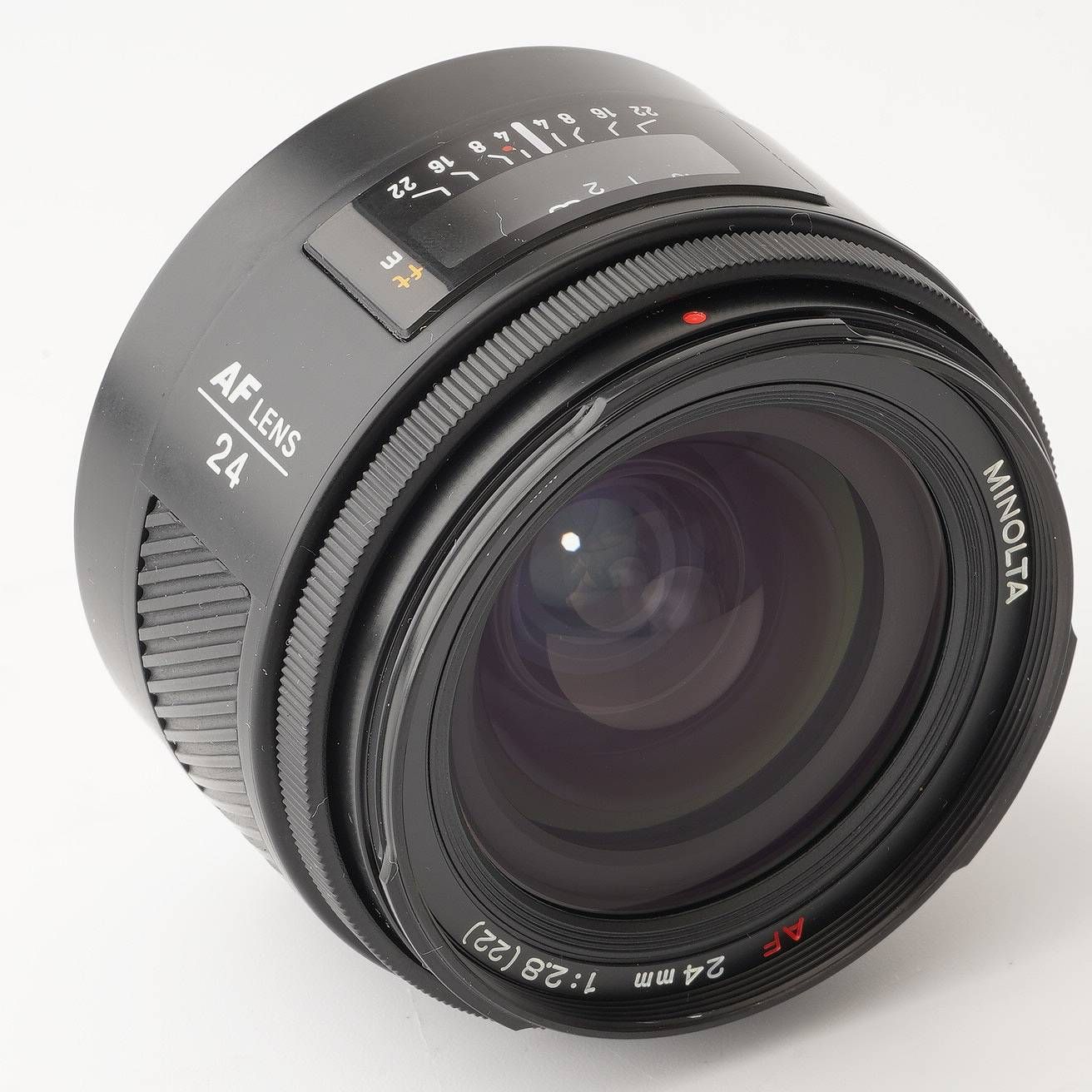 24mm F2.8