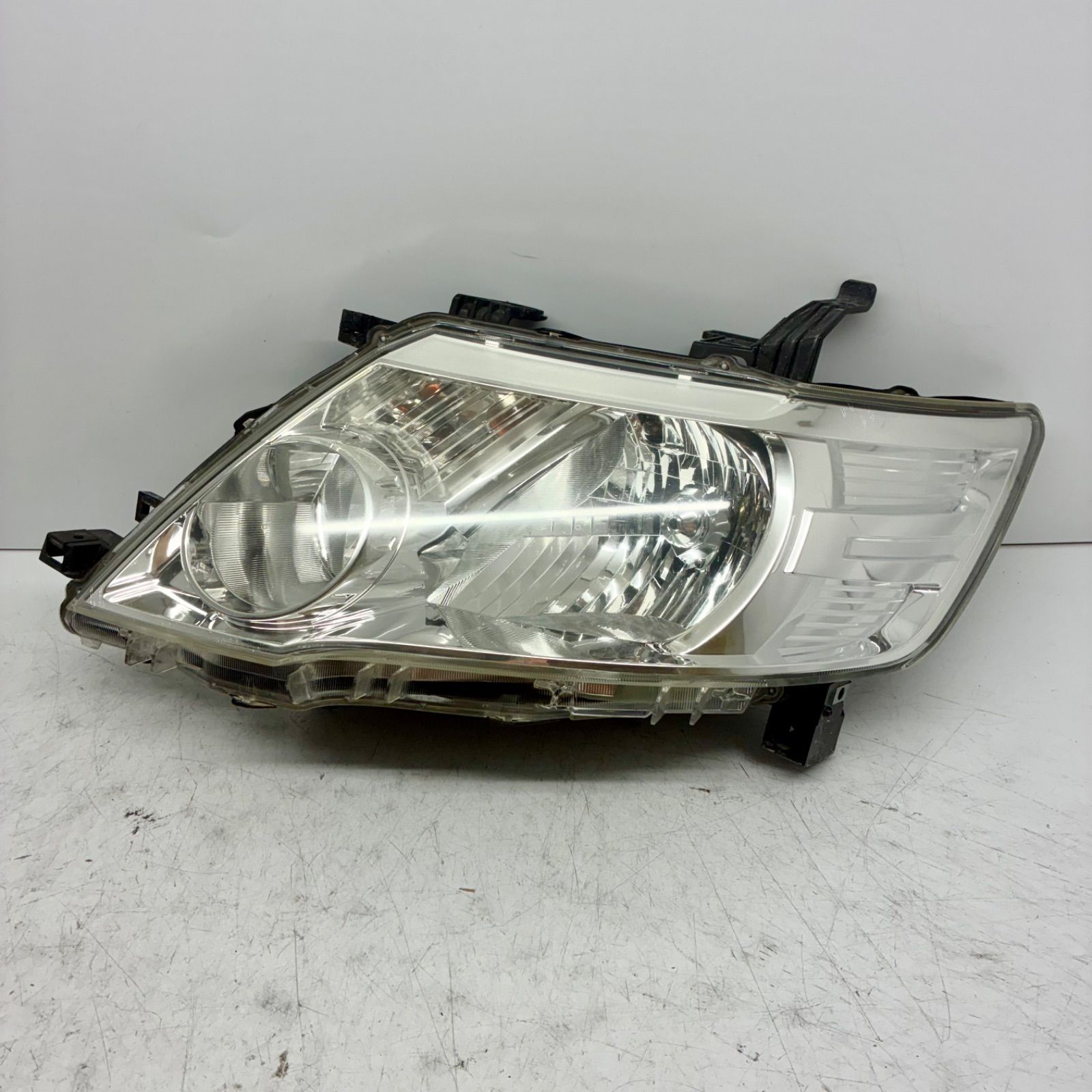 C25 CC25 セレナ 純正キセノンヘッドライト左右セット HID SERENA