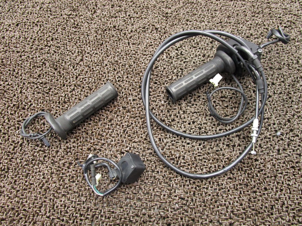 クロスカブ110 ハンドルスイッチ 右 グリップヒーター ○Z407