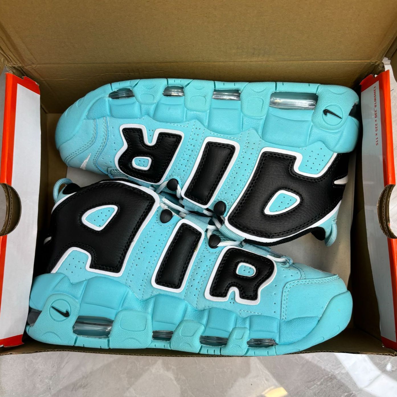 新品 限定 ナイキ スニーカー NIKE Air More Uptempo ビンテージバスケットボールシューズ 男女兼用  Tiffany Blue