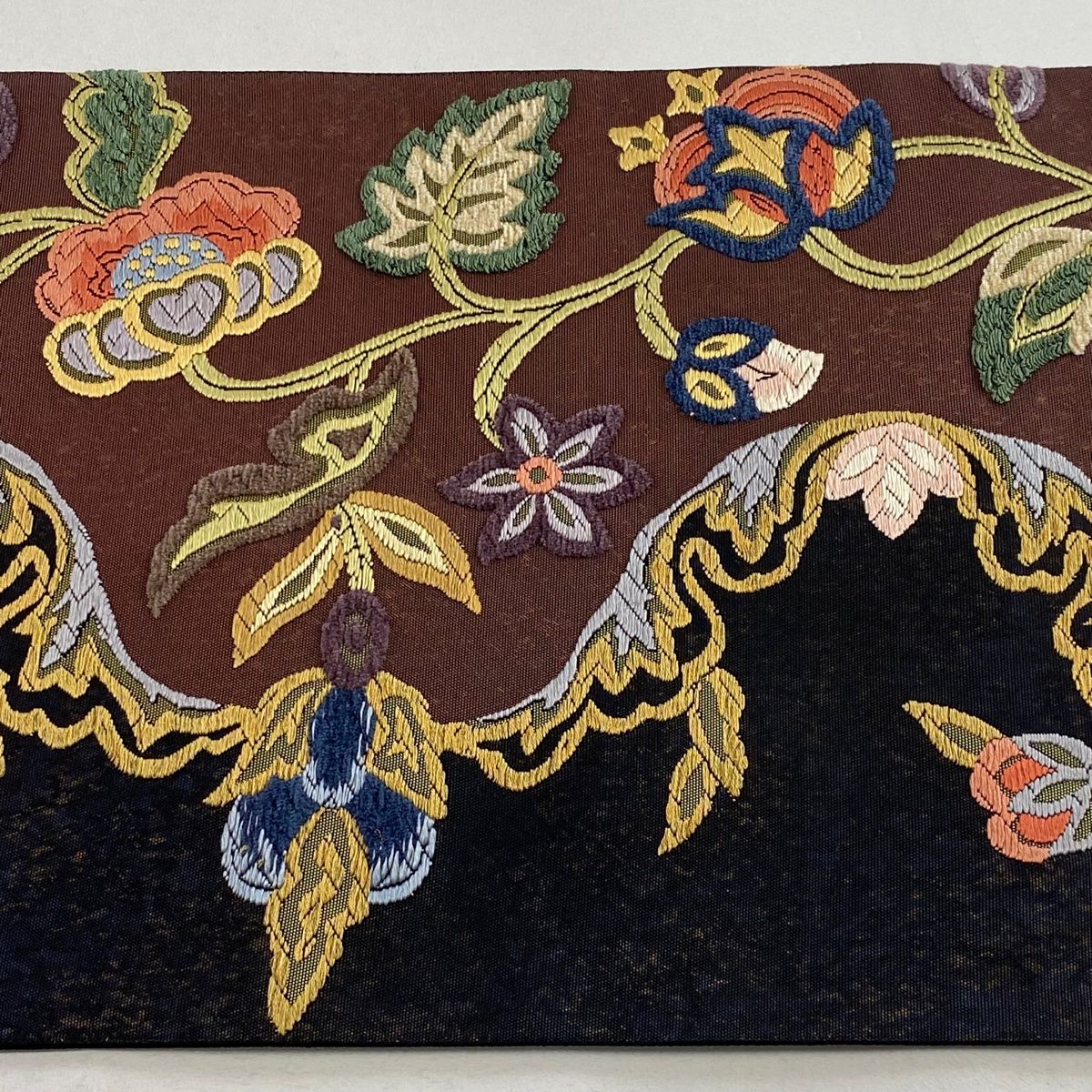 袋帯 美品 名品 花唐草 刺繍 箔 茶紫 六通 正絹 【中古】 - メルカリ