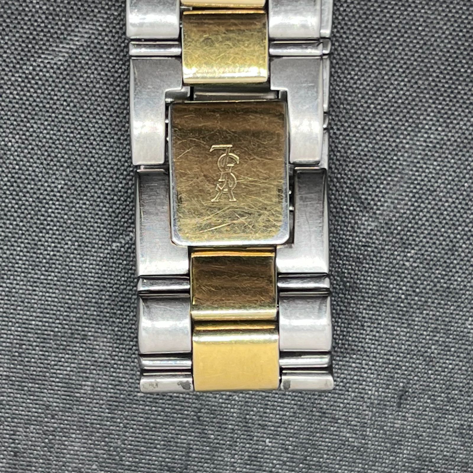 イヴサンローラン クォーツ